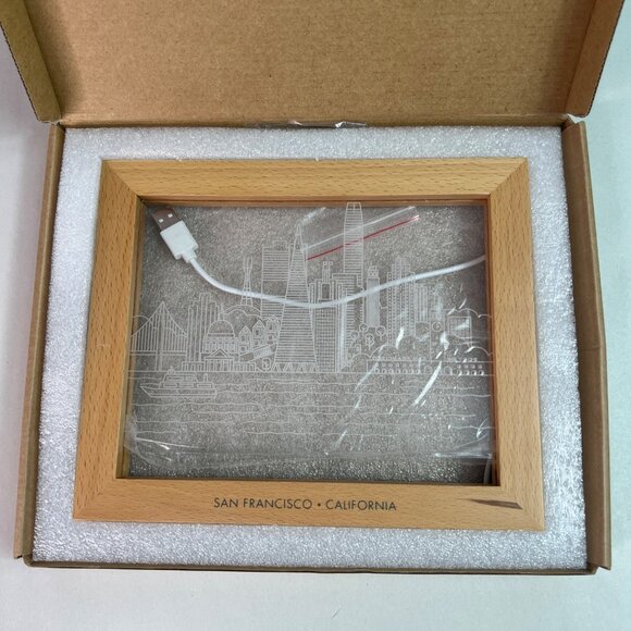 NEW San Francisco Skyline Light LED USB Powered Plug Beechwood Frame Light Up - Picture 6 of 10